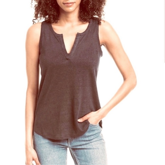 Vince Tops - ❤️💜💙💛 VINCE NWT Linen Split Neck Slub Tank Brown Large